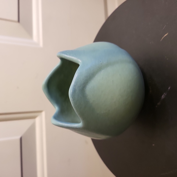 Other - Van Briggle Pottery Matte Tulip Vase 4"